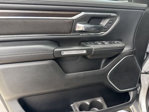 Used 2022 RAM 1500 Laramie AWD/4WD image 10