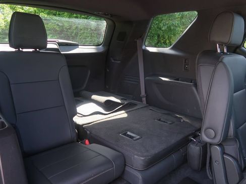 Used 2022 Chevrolet Traverse LT AWD/4WD image 15