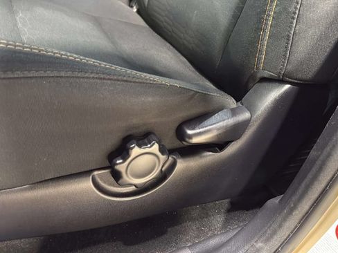 Used 2019 Toyota Tacoma SR5 AWD/4WD image 21