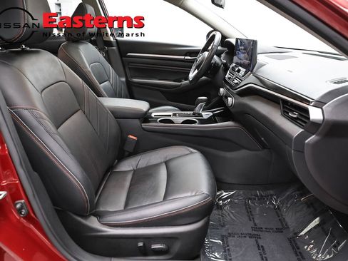 Used 2023 Nissan Altima 2.5 SR w/ SR Premium Package FWD image 23