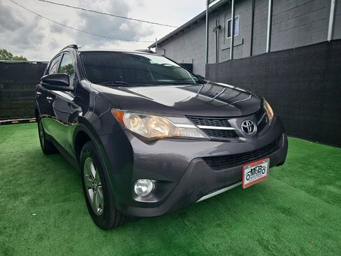 Used 2015 Toyota RAV4 XLE FWD image 2