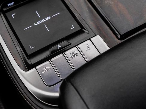 Used 2018 Lexus LS 500 image 26