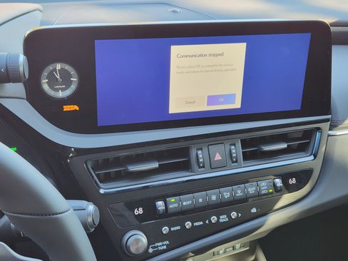 New 2025 Lexus ES 350 w/ Premium Package image 11