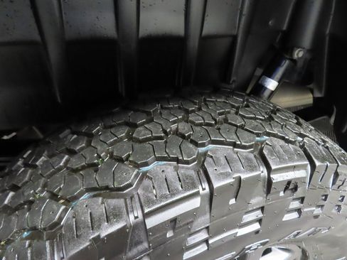 Used 2025 Ford F150 Tremor w/ Tow/Haul Package image 38