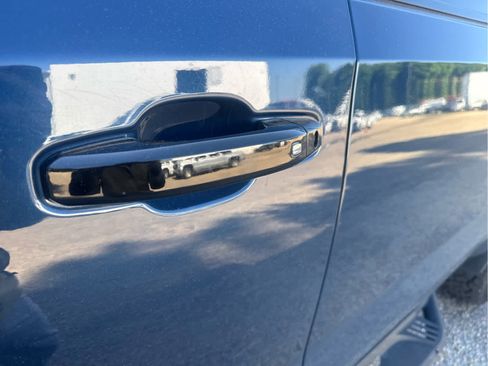 Used 2021 Chevrolet Silverado 1500 LT Trail Boss image 17