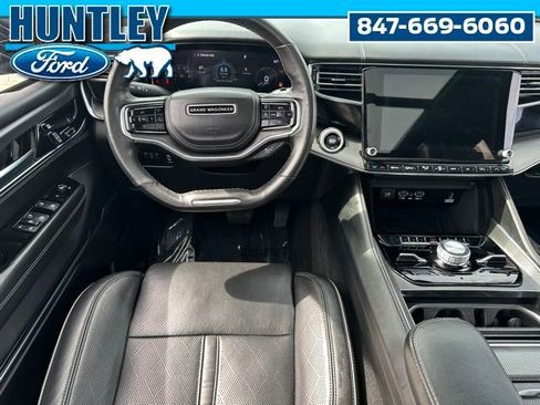 Used 2022 Jeep Grand Wagoneer Series II AWD/4WD image 20