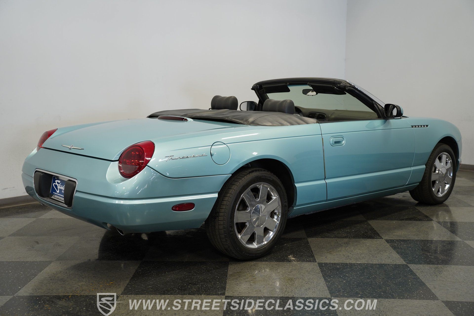 Used 2002 Ford Thunderbird RWD image 13