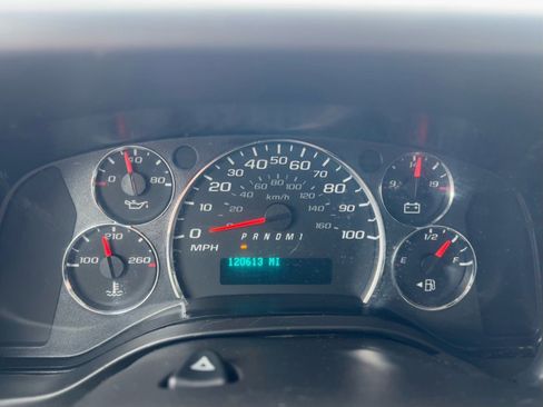 Used 2013 Chevrolet Express 2500 image 15