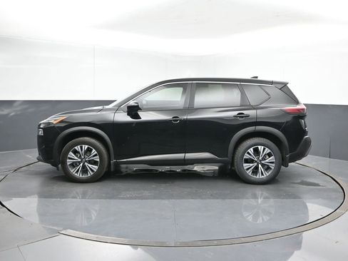 Used 2023 Nissan Rogue SV FWD image 2