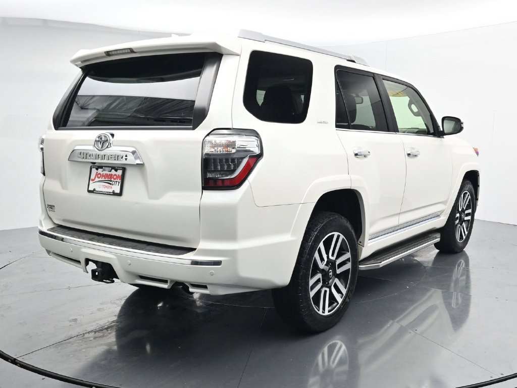 Used 2017 Toyota 4Runner Limited AWD/4WD image 7