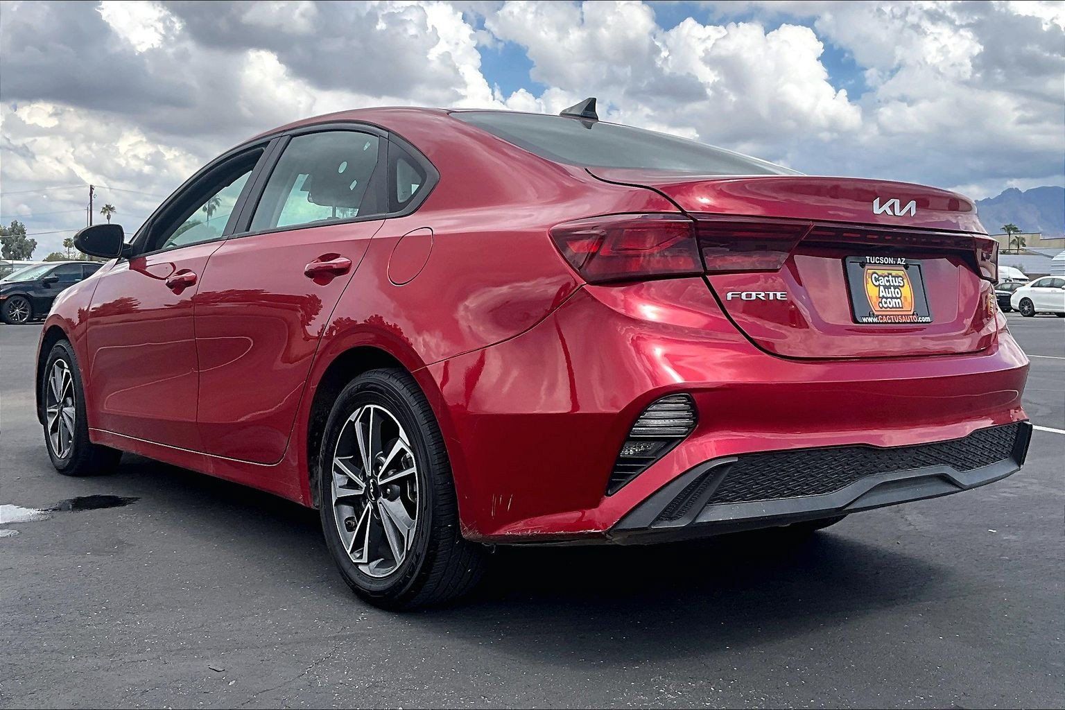 Used 2022 Kia Forte LXS w/ LXS Technology Package FWD image 4