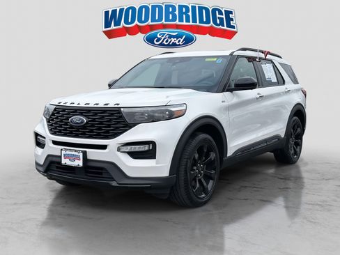 Used 2022 Ford Explorer ST-Line w/ Class IV Trailer Tow Package image 2