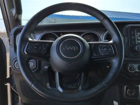 Used 2018 Jeep Wrangler Unlimited Sport S AWD/4WD image 22