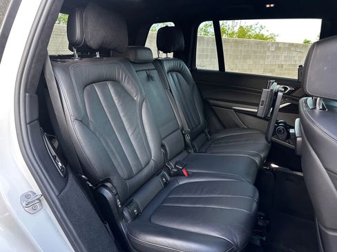 Used 2020 BMW X7 M50i w/ Executive Package image 27