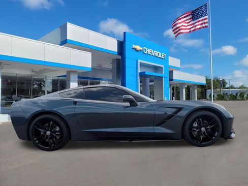 Used 2019 Chevrolet Corvette Stingray Coupe w/ 1LT RWD image 2