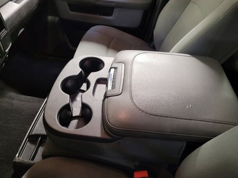 Used 2019 RAM 1500 Classic SLT AWD/4WD image 26