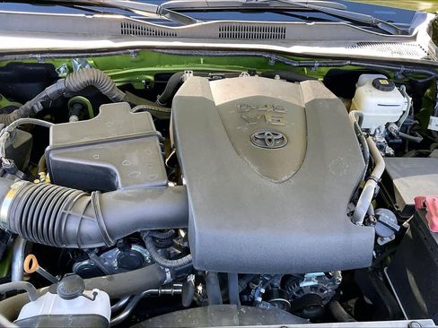 Used 2023 Toyota Tacoma TRD Off-Road image 31