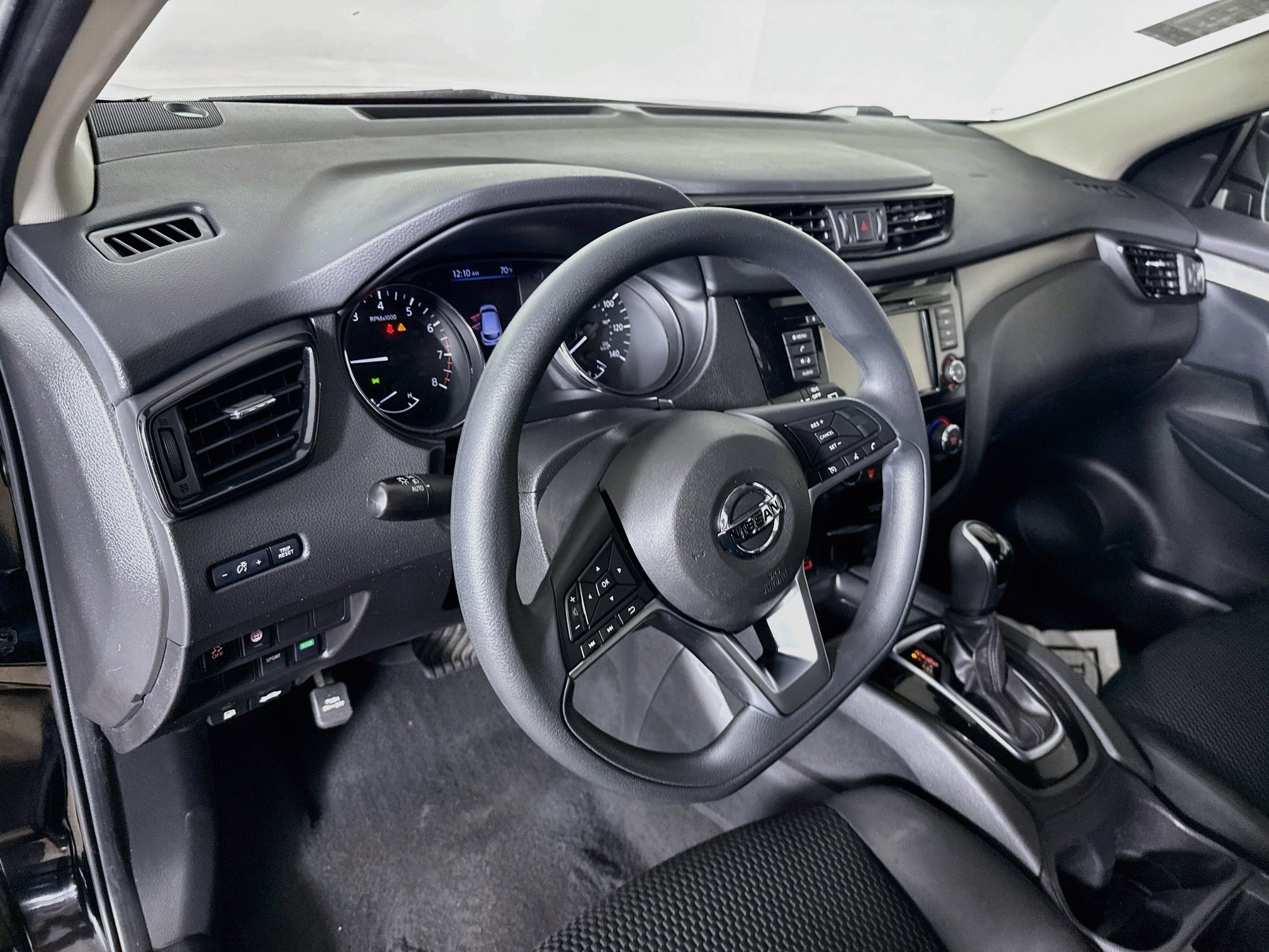 Used 2020 Nissan Rogue Sport S FWD image 8