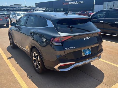 Used 2023 Kia Sportage LX FWD image 7