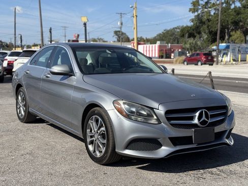 Used 2015 Mercedes-Benz C 300 4MATIC Sedan image 9