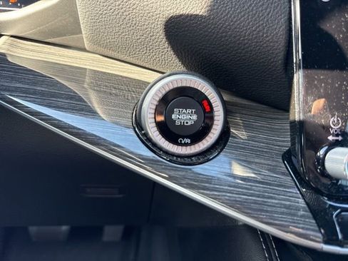 Used 2022 Jeep Wagoneer Series III w/ Premium Group I image 24