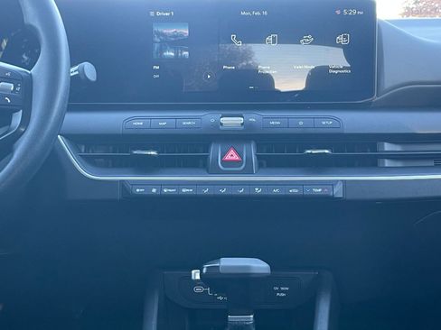Used 2025 Kia K4 LXS image 17