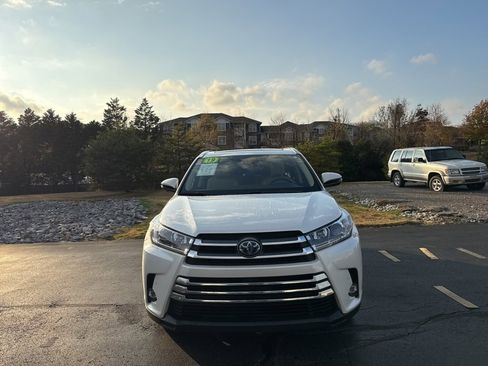 Used 2019 Toyota Highlander Limited image 8
