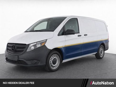 Used 2016 Mercedes-Benz Metris image 1