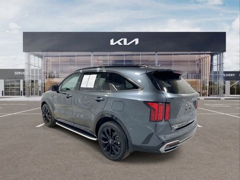 Used 2023 Kia Sorento SX image 6