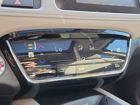 Used 2019 Honda HR-V EX image 7
