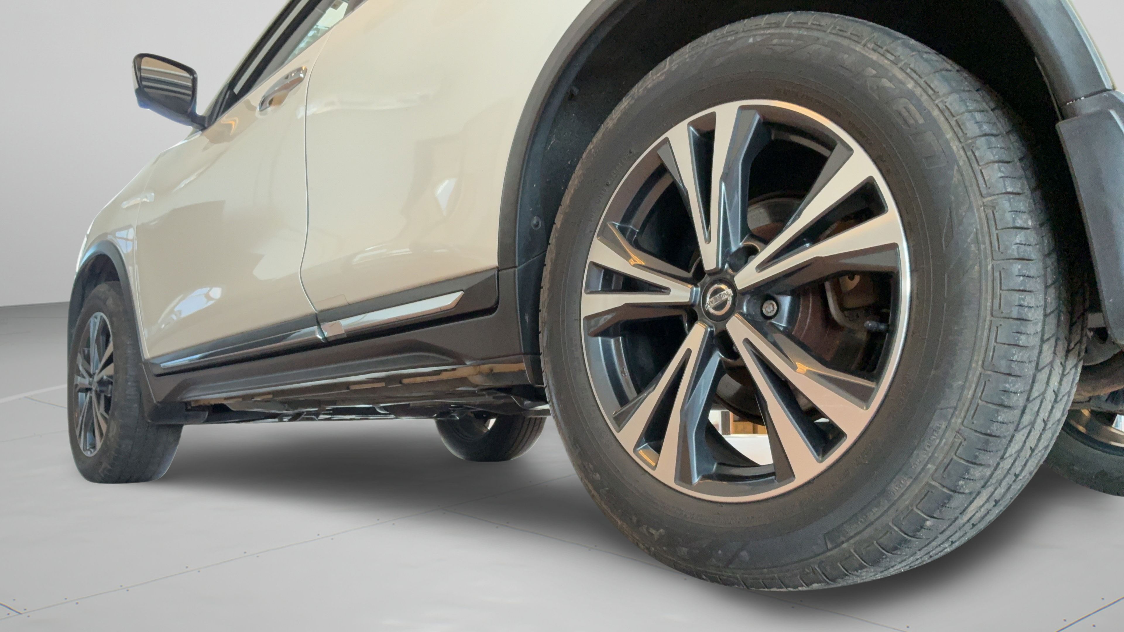 Used 2017 Nissan Rogue SL AWD/4WD image 41