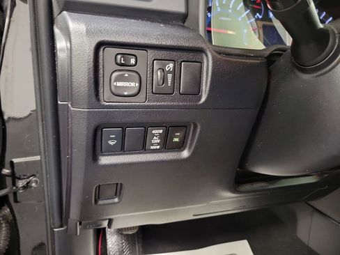 Used 2019 Toyota 4Runner SR5 image 21