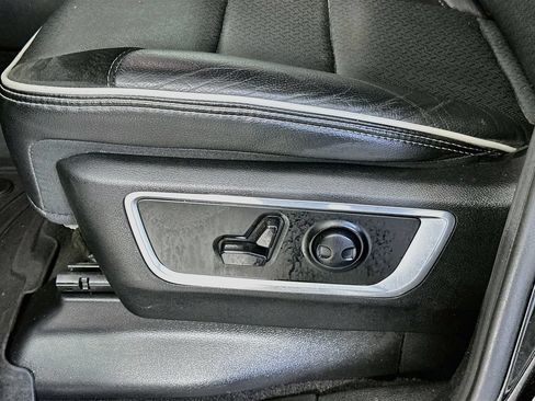Used 2025 RAM 1500 Laramie w/ Off Road Group AWD/4WD image 22