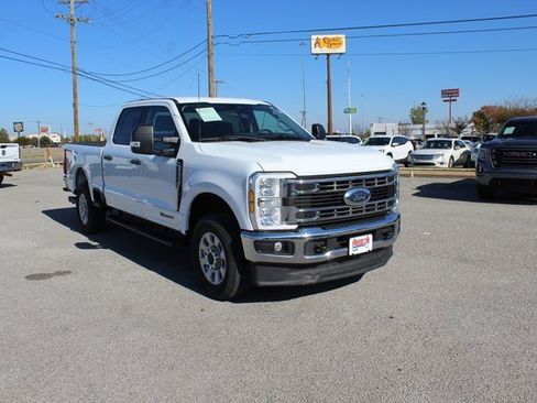 Used 2024 Ford F250 XLT w/ FX4 Off-Road Package image 3