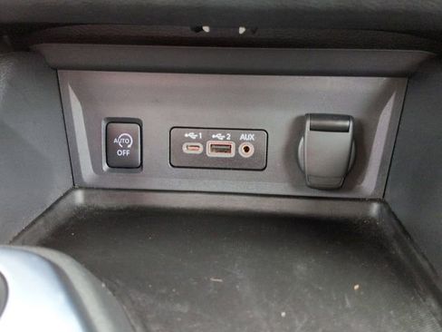 Used 2025 Nissan Sentra SV image 26