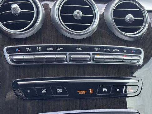 Used 2020 Mercedes-Benz GLC 300 image 26
