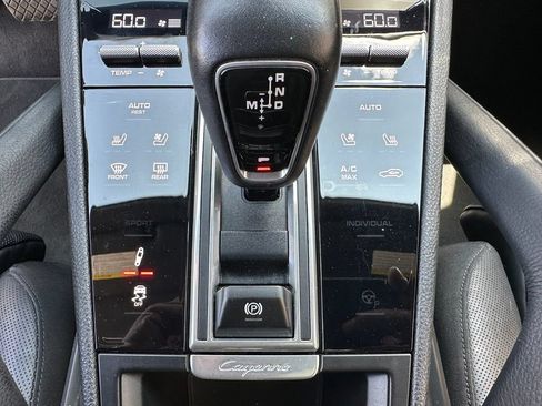 Certified 2020 Porsche Cayenne AWD/4WD image 31