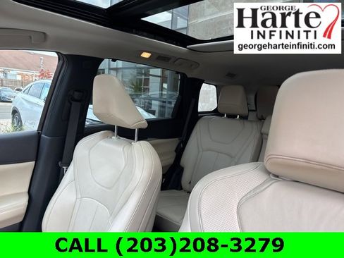 Used 2022 INFINITI QX60 Sensory w/ Cargo Package image 24