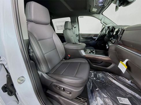 New 2026 GMC Sierra 2500 SLT w/ SLT Premium Package AWD/4WD image 29