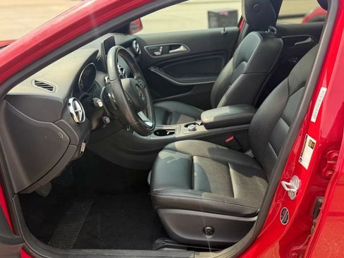 Used 2018 Mercedes-Benz GLA 250 w/ Premium Package image 10