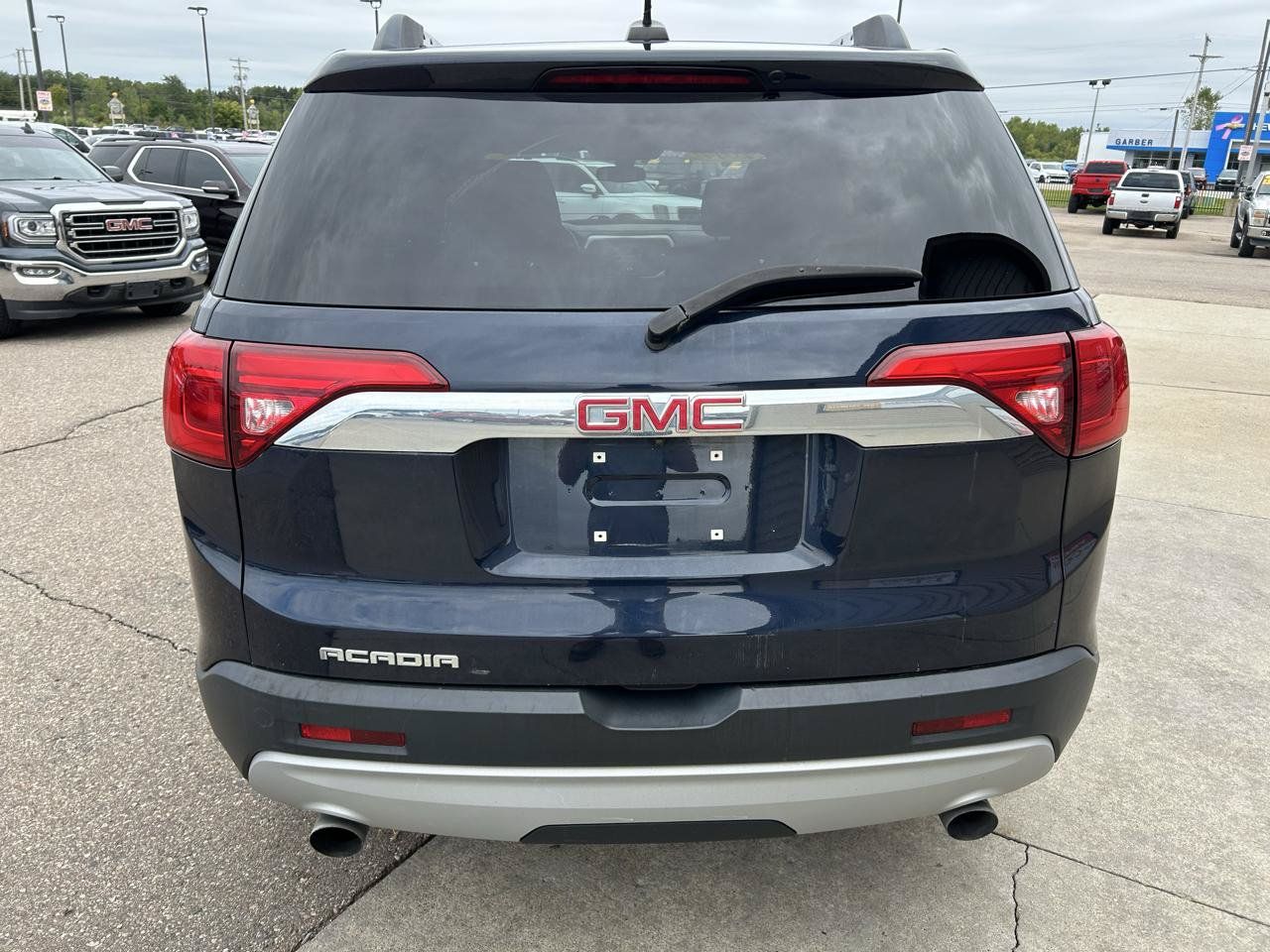 Used 2017 GMC Acadia SLE FWD image 6