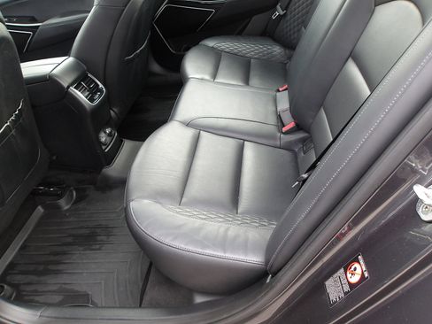 Used 2018 Kia Cadenza Limited w/ Paint Protection Package image 13