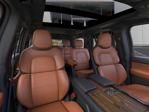 New 2024 Lincoln Navigator Reserve image 10