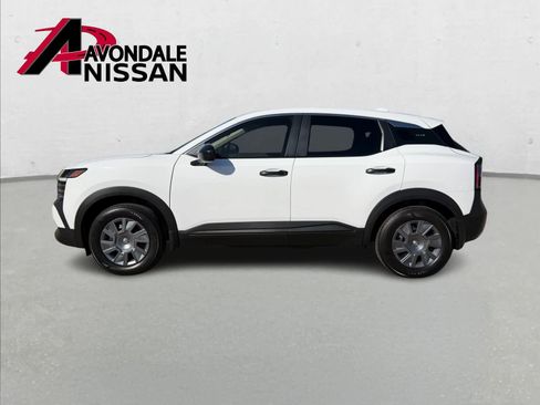Used 2025 Nissan Kicks S image 3