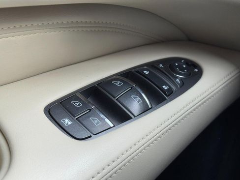 Used 2019 INFINITI QX60 Luxe w/ Essential Package image 23