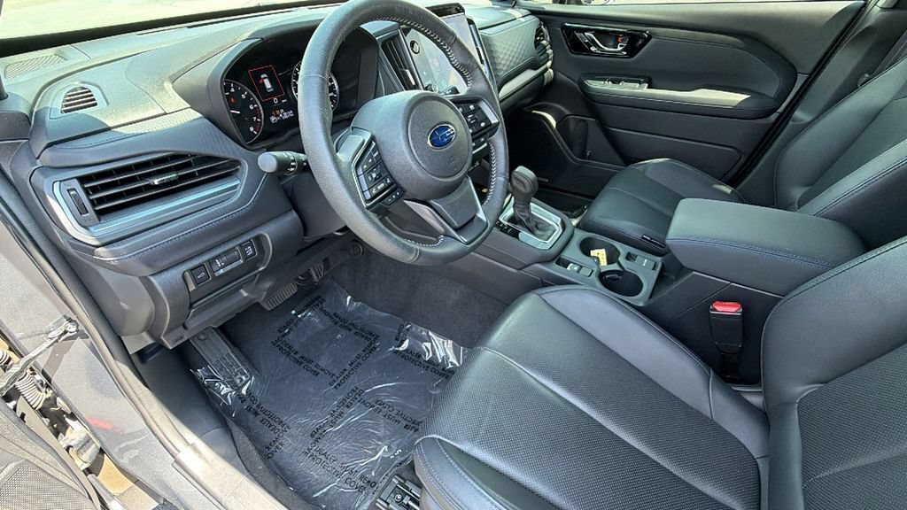 Used 2025 Subaru Forester Limited AWD/4WD image 10