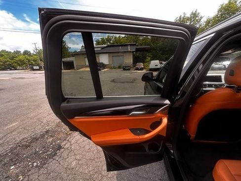 Used 2022 BMW X3 xDrive30i AWD/4WD image 17