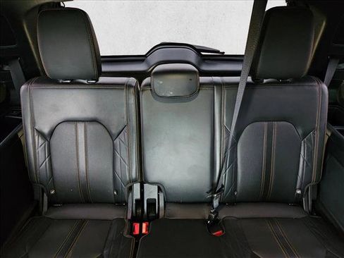 Used 2022 Ford Expedition Platinum image 19
