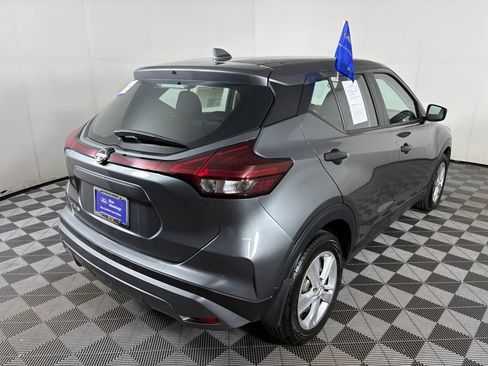 Used 2023 Nissan Kicks S image 7