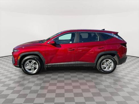 Used 2025 Hyundai Tucson SE AWD/4WD image 7
